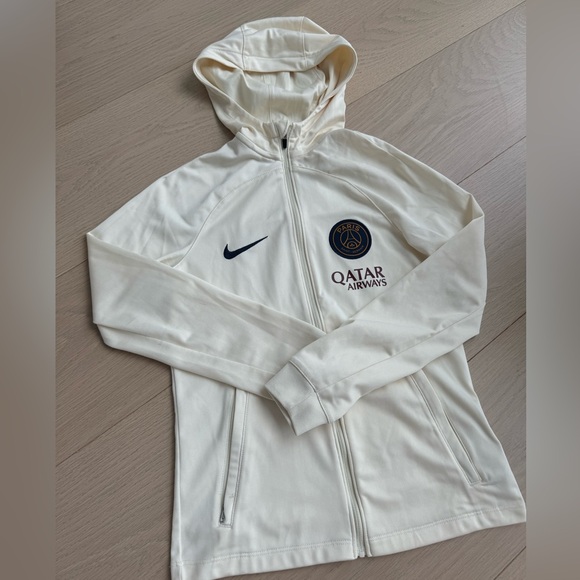 Paris Saint-Germain PSG Chest Zip Trough Hoddie. Ivory. Kids. Size S (7-9Years) - Picture 5 of 9